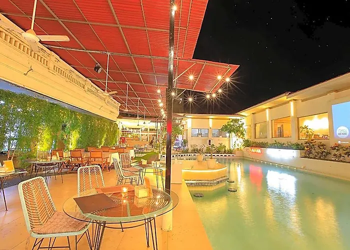 Hotel Lavender And 4*